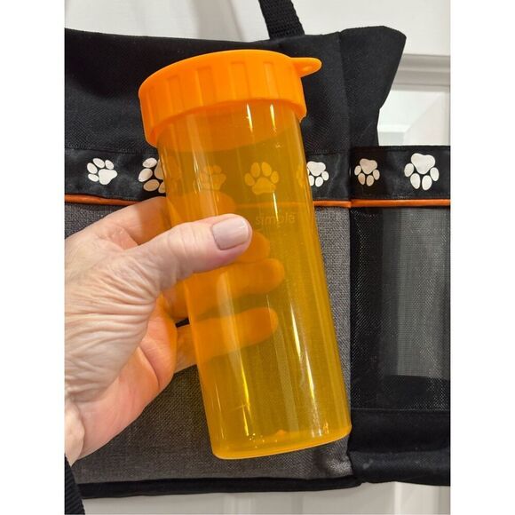 SIMPLE - EUC Pet Travel Essentials/Travel Bag,  Water Bottle, Poop Caddy & Towel - Picture 7 of 14